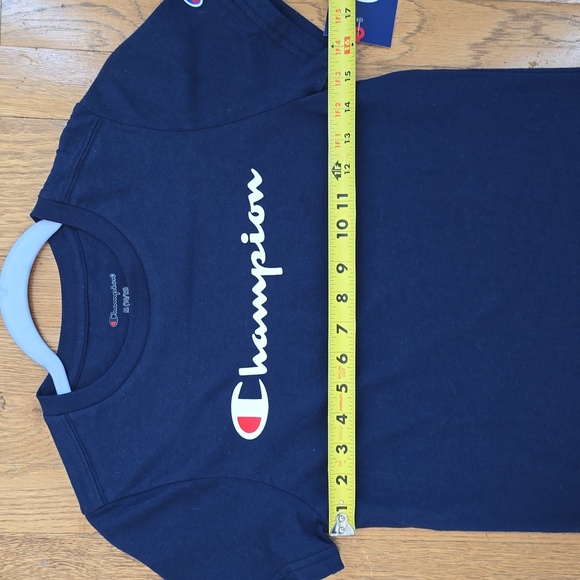 CHAMPION BRAND SIGNATURE BOYS DARK BLUE SHORT SLEEVE TEE-SHIRT SIZE MEDIUM 10-12 - Picture 7 of 11